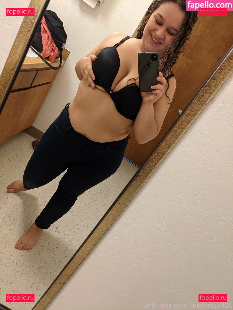 mist_ress2020 / mistresss420 Onlyfans Photo Gallery 