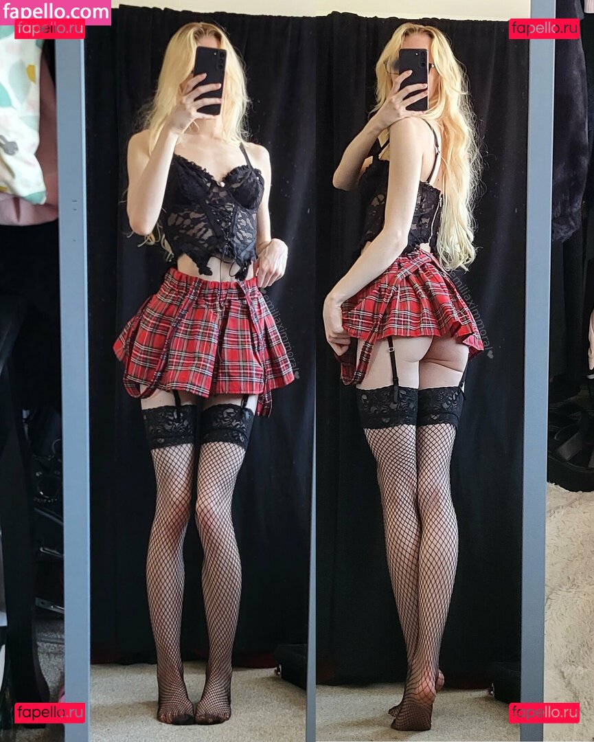 emiliaximmoral / seemarie98 Onlyfans Photo Gallery 