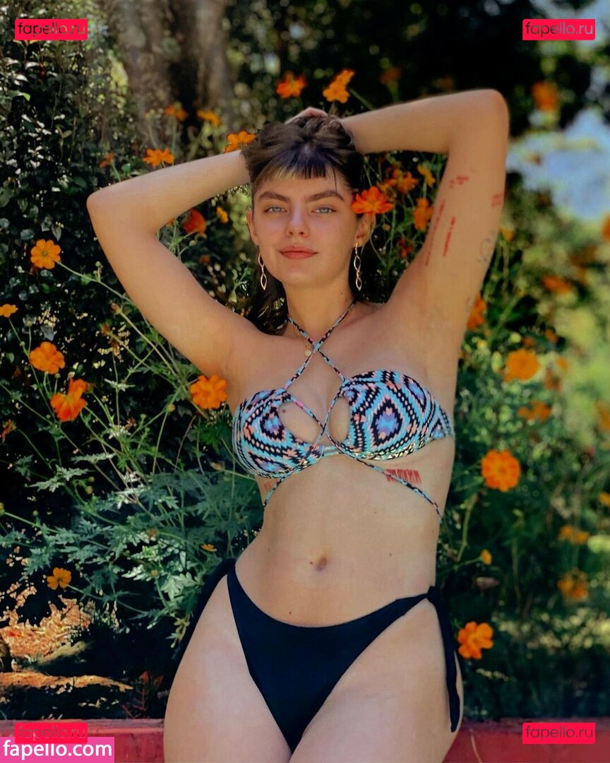 Triz Pariz / triz Onlyfans Photo Gallery 