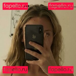 Nadine Jade / nadinejadeproductions / sydneysweety18 Onlyfans Photo Gallery 