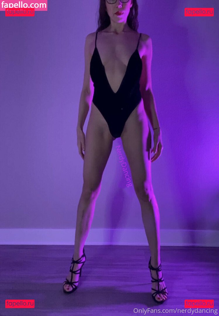 Nerdy Dancing / Nerdydancing / Nerdydancingx Onlyfans Photo Gallery 