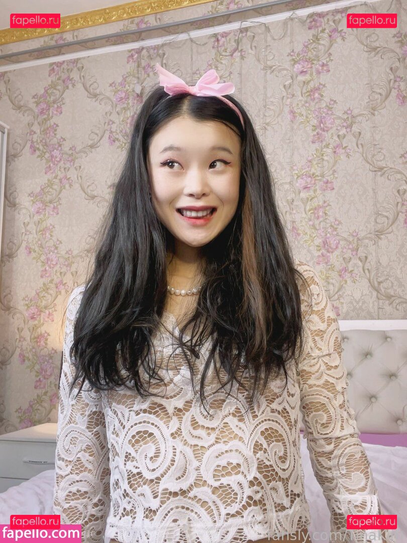 TinaKim / tinakimgallery Onlyfans Photo Gallery 