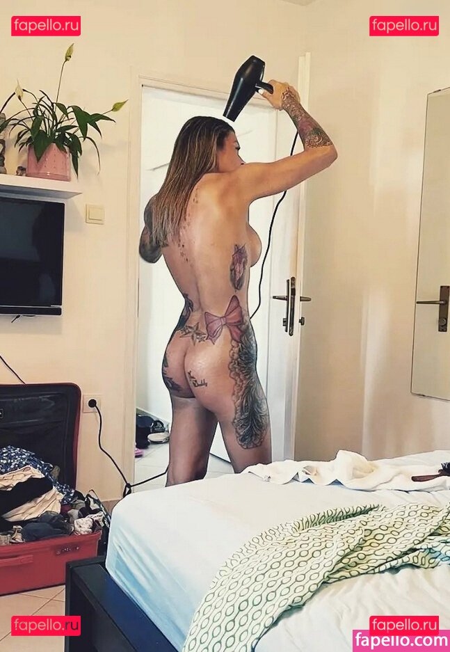 mia.hartmann / miss_mona_liisa Onlyfans Photo Gallery 