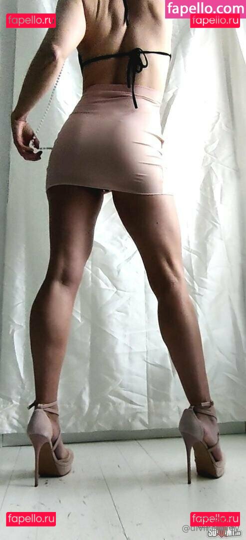 divinewifeyfree / livinglifefree__ Onlyfans Photo Gallery 