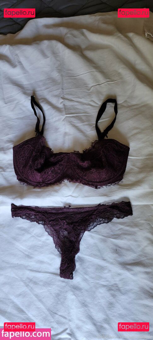 katrinajade / officialkatrina__jade__ Onlyfans Photo Gallery 