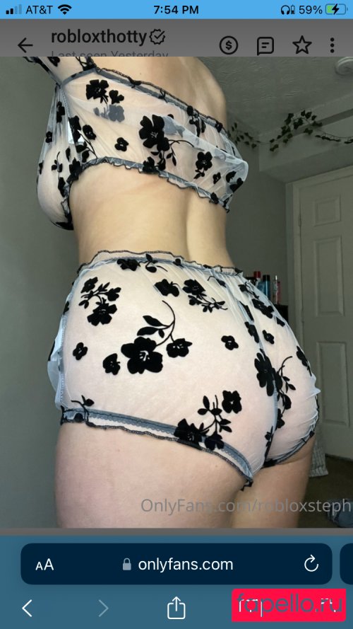 Stephslone / robloxsteph Nude Onlyfans Photo 38