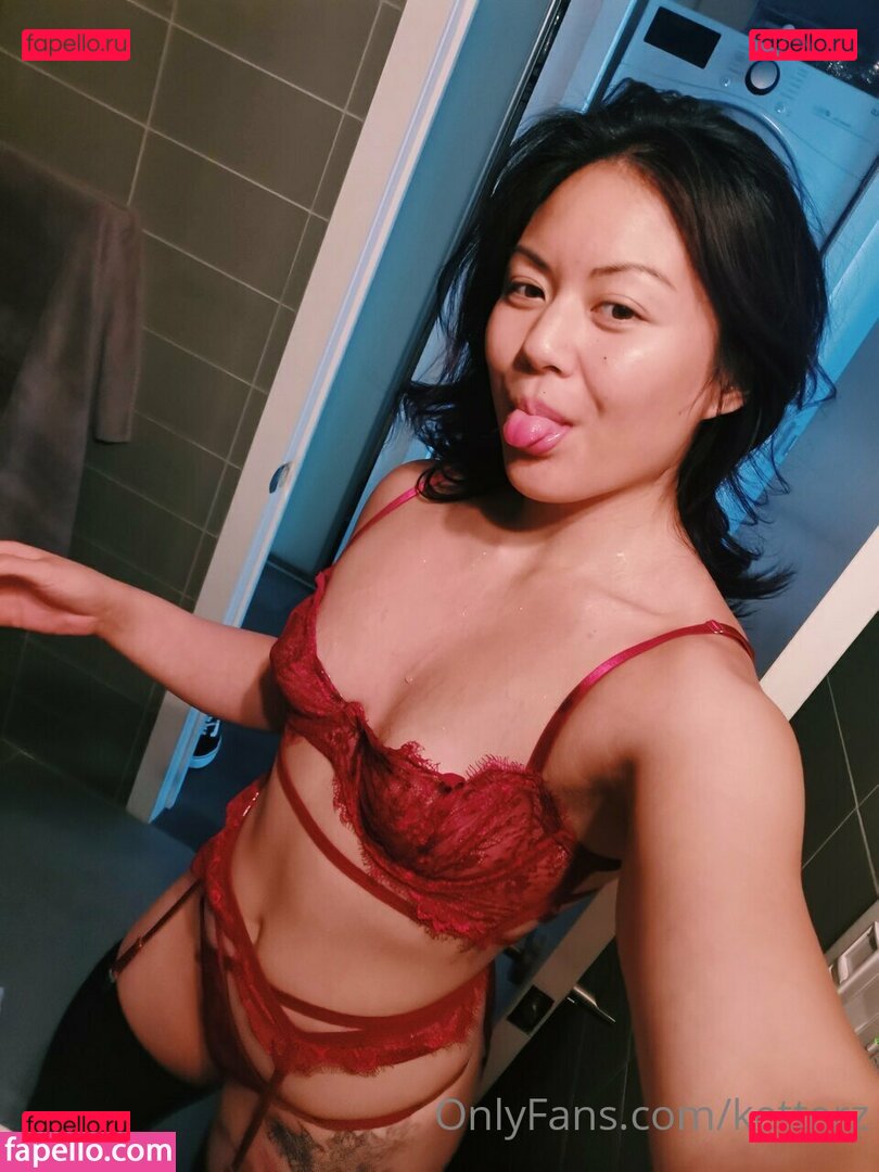 katwaii / katwaiii Onlyfans Photo Gallery 