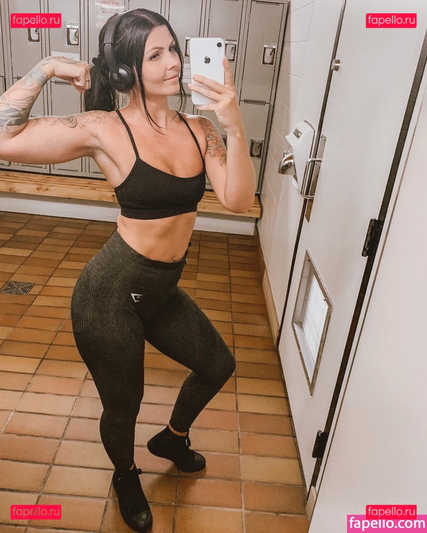 Alias Perhaps / Elaina / elainamich Onlyfans Photo Gallery 