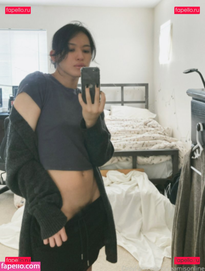 creamisonline / deathloom / deathlooming / doomergirlfriend / kira Onlyfans Photo Gallery 