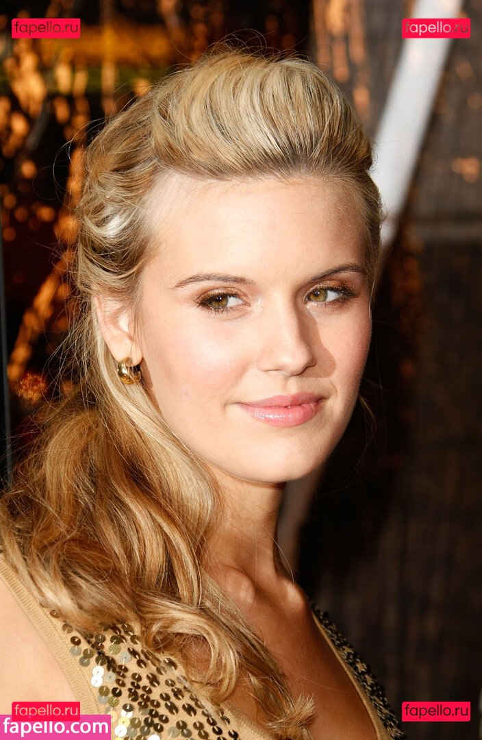 Maggie Grace / maggie.grace / maggiieegrace / magnussengrace Onlyfans Photo Gallery 