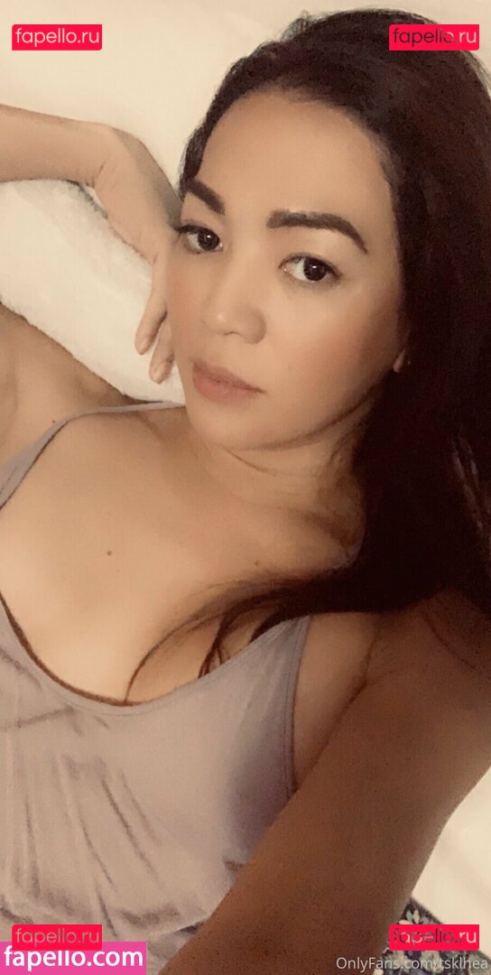 khloeepcy / tsklhea Onlyfans Photo Gallery 