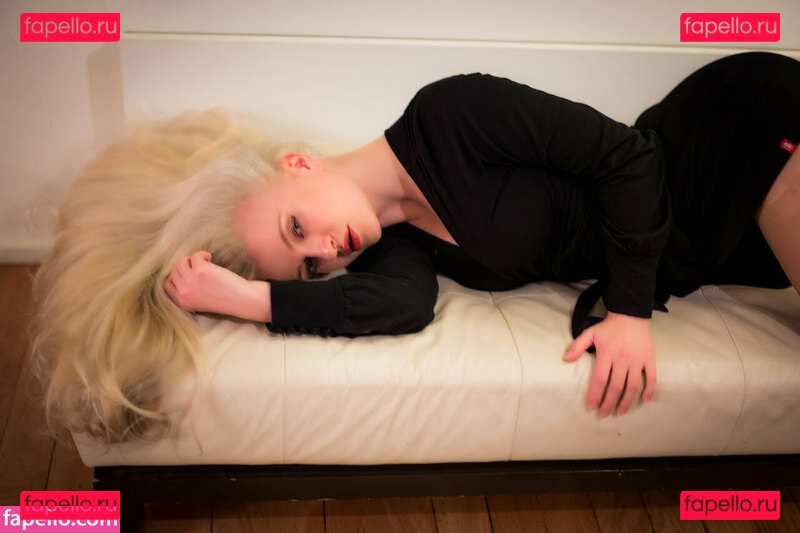 karolinag Onlyfans Photo Gallery 