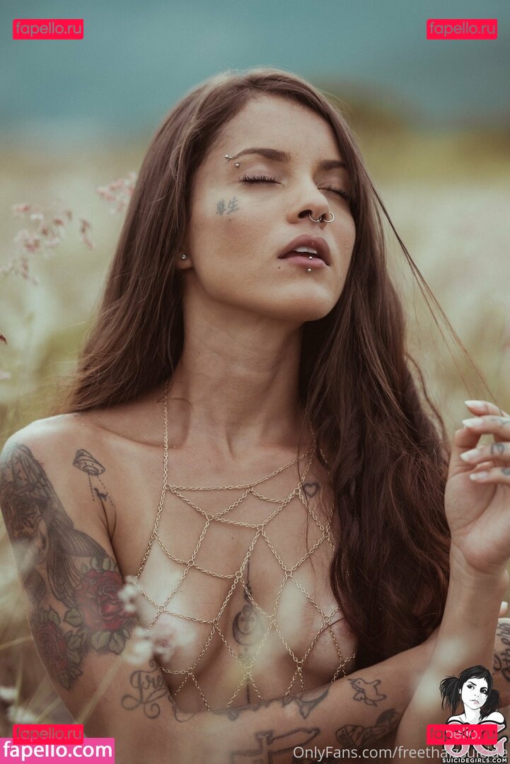 freethaizsuicide / messymascara21 Onlyfans Photo Gallery 