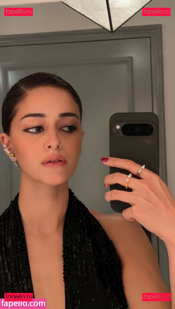 Ananya Pandey / ananyapanday Onlyfans Photo Gallery 