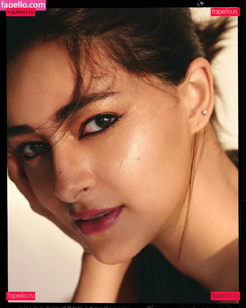 Ananya Pandey / ananyapanday Onlyfans Photo Gallery 