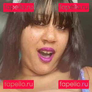 Roxi Red / roxiredhott Onlyfans Photo Gallery 