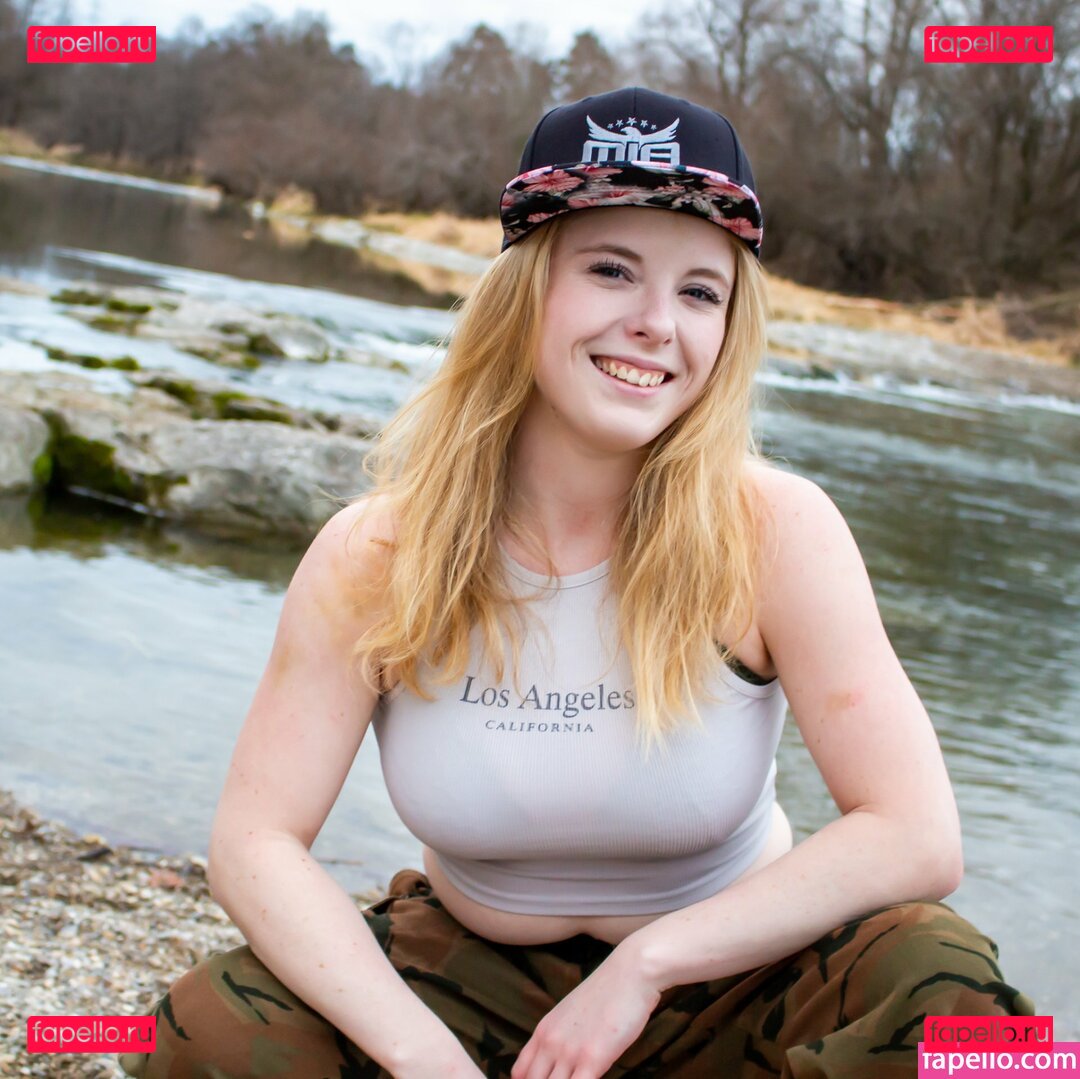 Mia Adler / mia.adler / miaadler97 Onlyfans Photo Gallery 