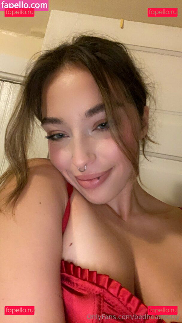 bedheadbetty / molla_gator_ Onlyfans Photo Gallery 