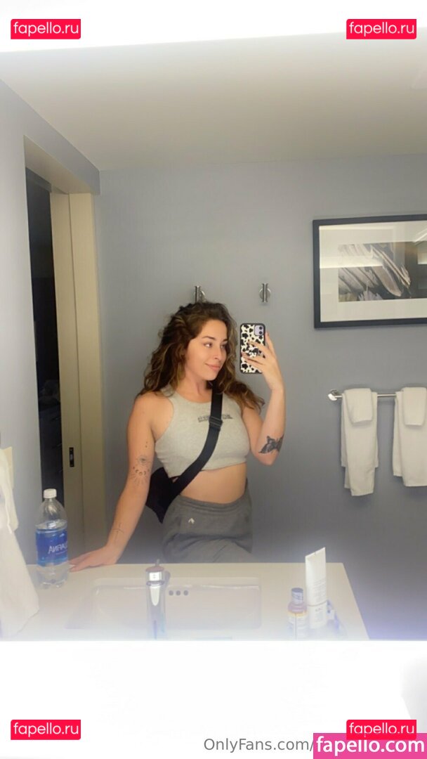 bedheadbetty / molla_gator_ Onlyfans Photo Gallery 