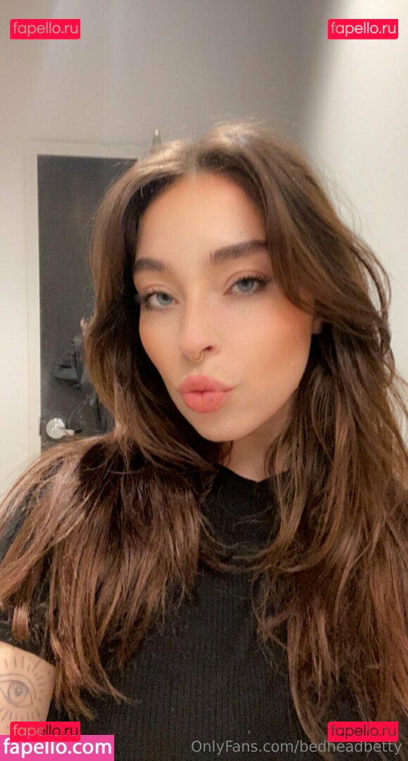 bedheadbetty / molla_gator_ Onlyfans Photo Gallery 