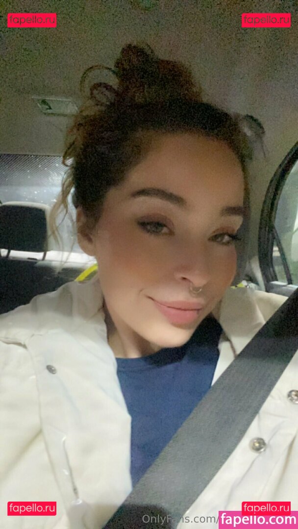 bedheadbetty / molla_gator_ Onlyfans Photo Gallery 