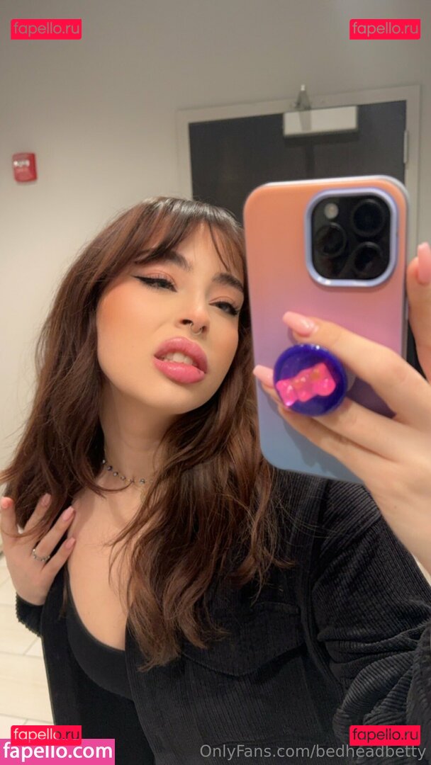 bedheadbetty / molla_gator_ Onlyfans Photo Gallery 