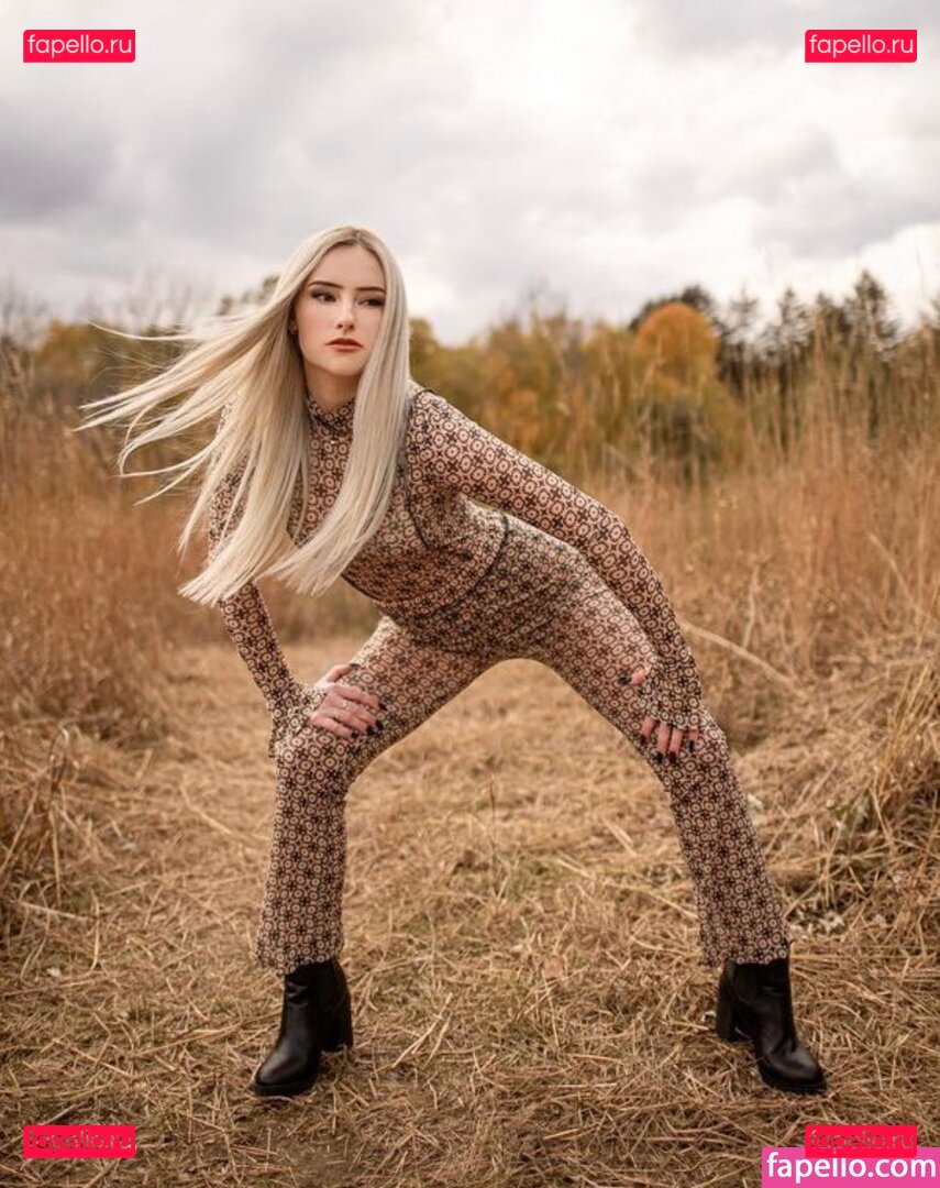 Megan Elizabeth / Megann_eliizabeth Onlyfans Photo Gallery 