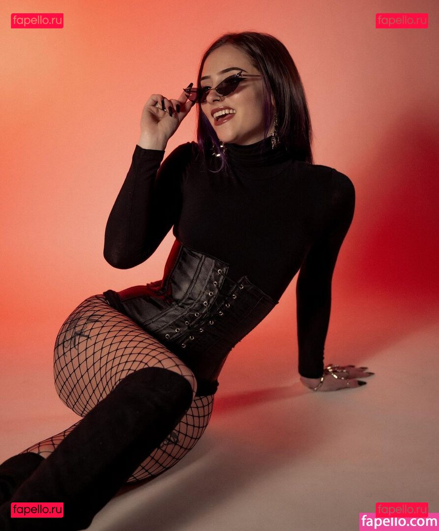 Megan Elizabeth / Megann_eliizabeth Onlyfans Photo Gallery 