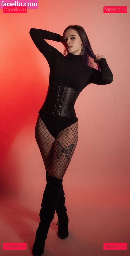 Megan Elizabeth / Megann_eliizabeth Onlyfans Photo Gallery 