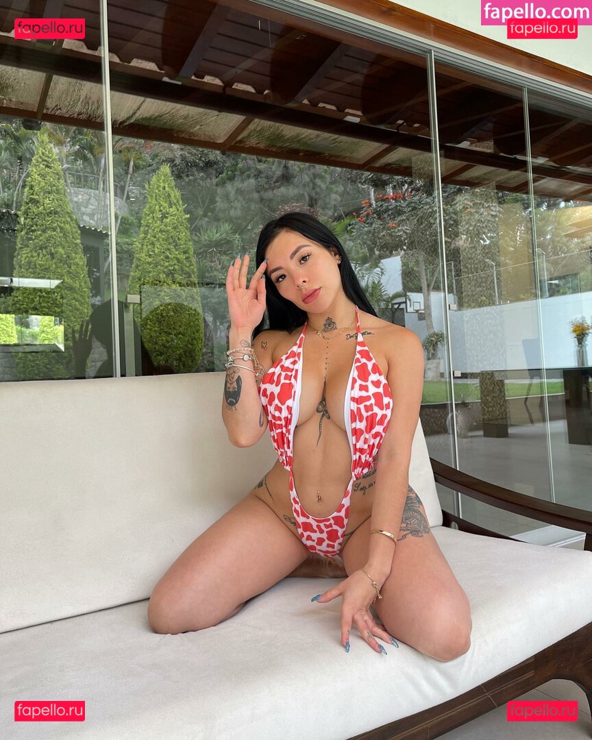 Nalgalia / Natalia Gonzalez / nalgaliaG Onlyfans Photo Gallery 