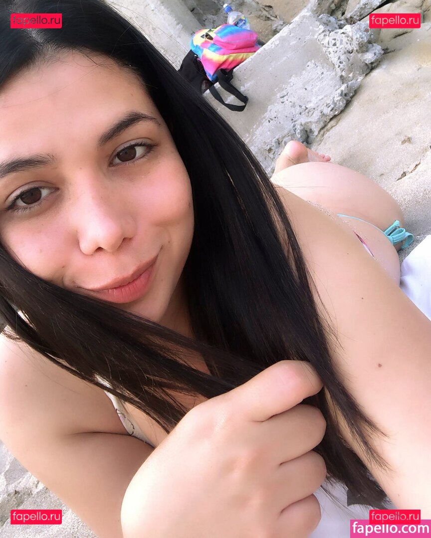 Eva Miranda / evaamirandaat / kimmiranda Onlyfans Photo Gallery 