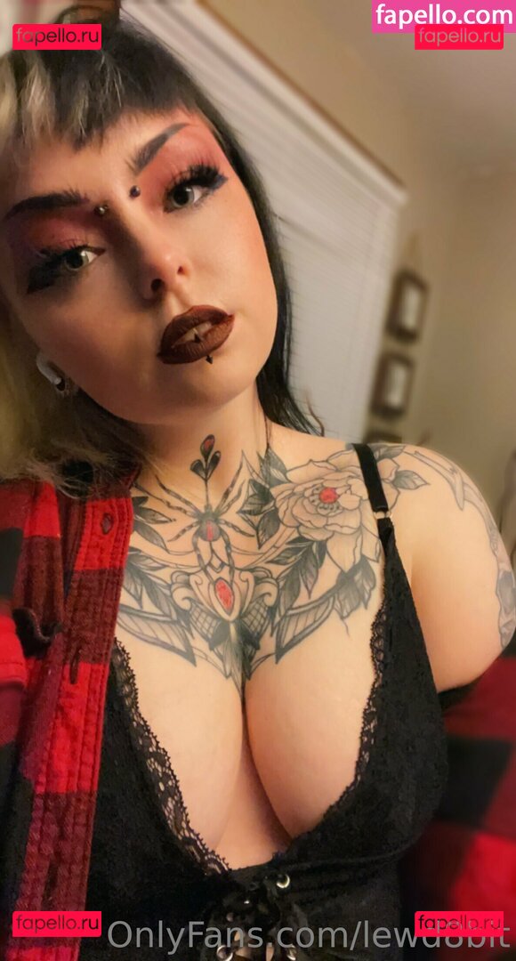 reaghan_chase18 / reaghanblackhart Onlyfans Photo Gallery 