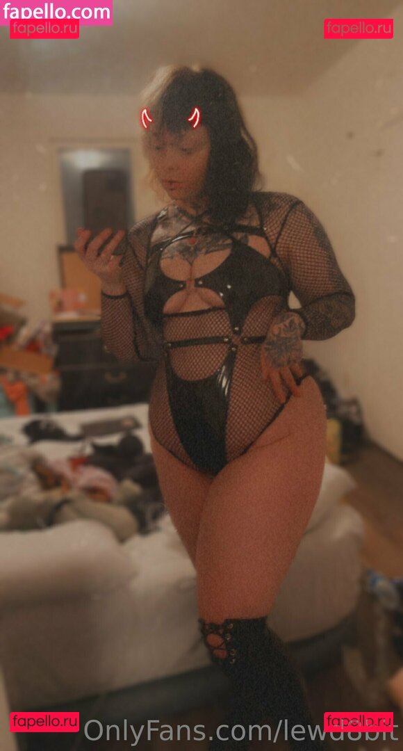 reaghan_chase18 / reaghanblackhart Onlyfans Photo Gallery 