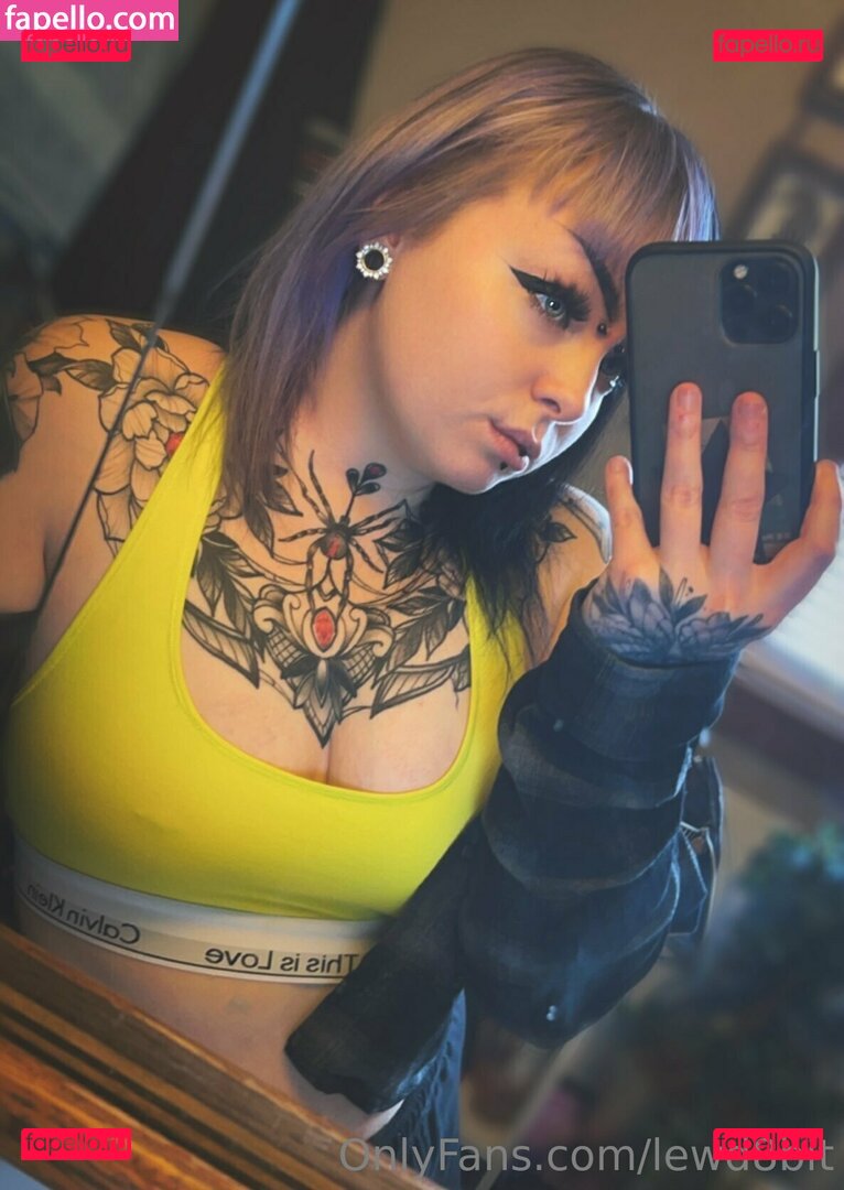 reaghan_chase18 / reaghanblackhart Onlyfans Photo Gallery 