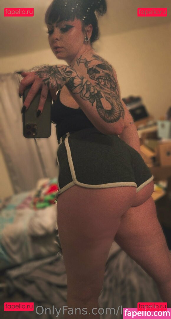 reaghan_chase18 / reaghanblackhart Onlyfans Photo Gallery 