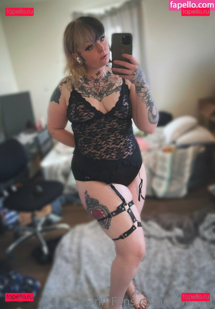 reaghan_chase18 / reaghanblackhart Onlyfans Photo Gallery 