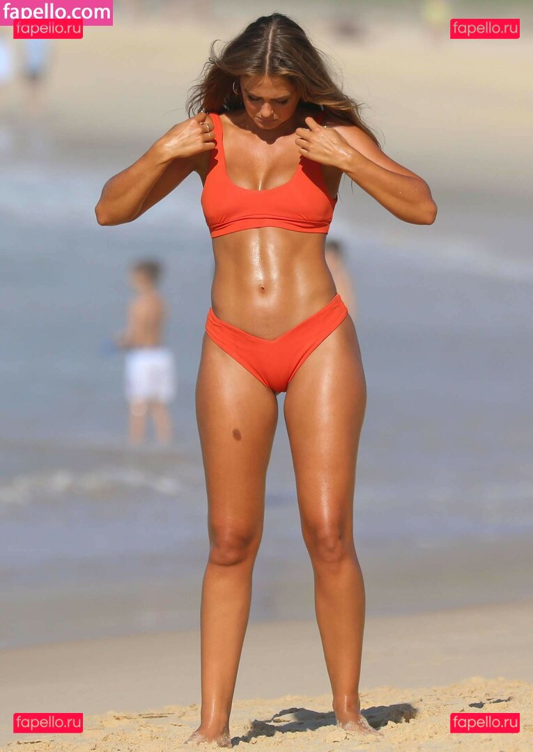 Steph Claire Smith / stephclairesmith Onlyfans Photo Gallery 