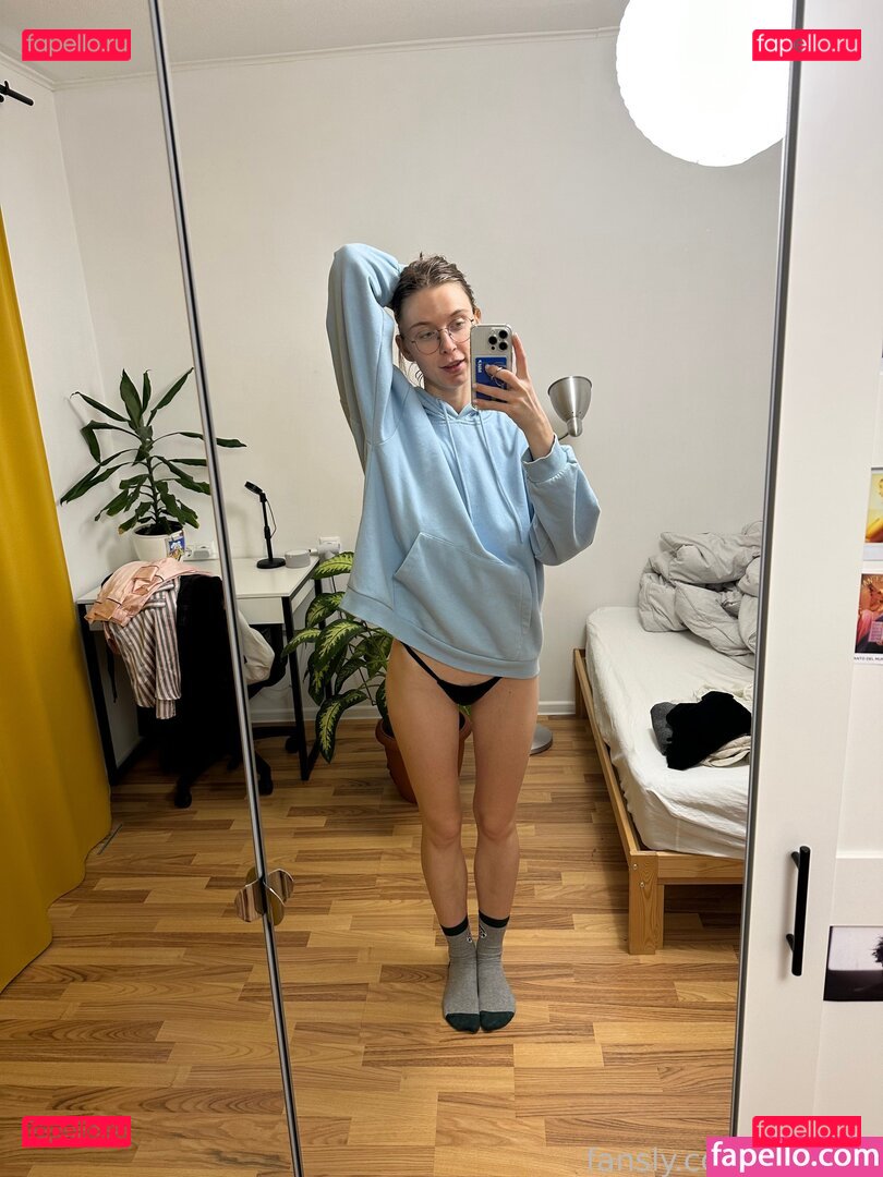 YouRina / https: / you.rinka Onlyfans Photo Gallery 