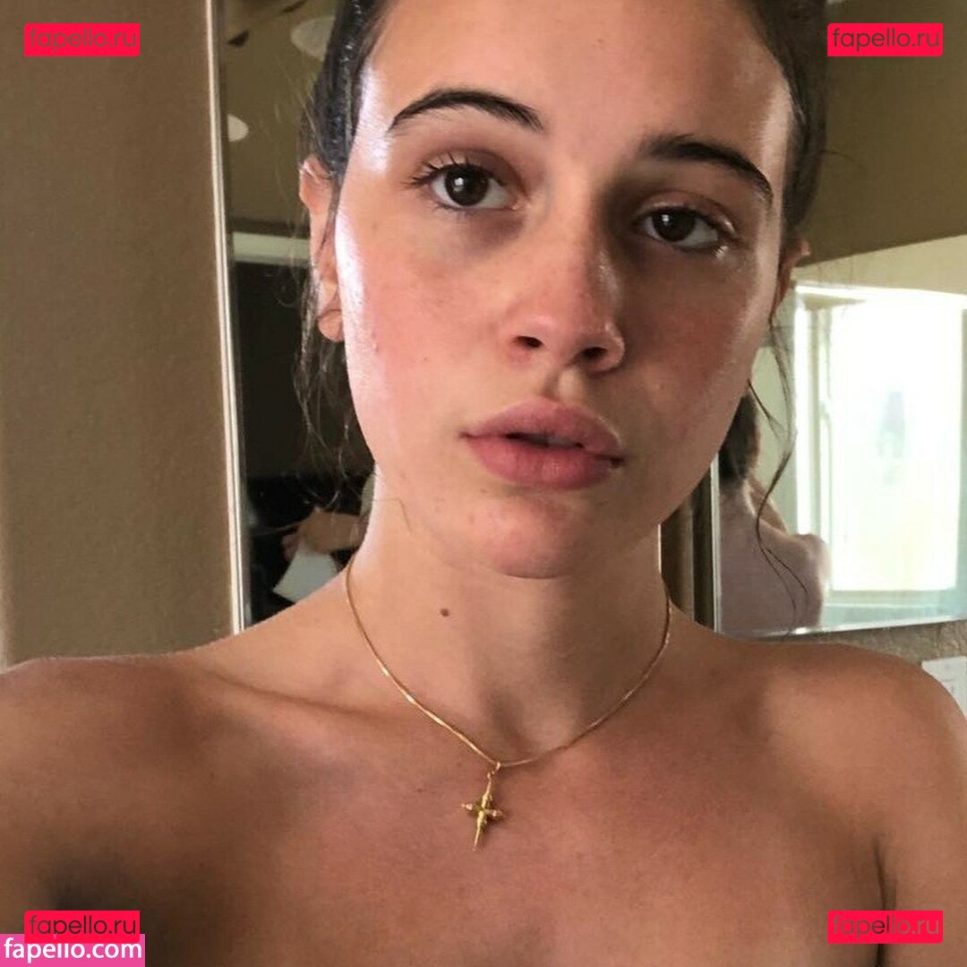 Bea Miller / beamiller Onlyfans Photo Gallery 