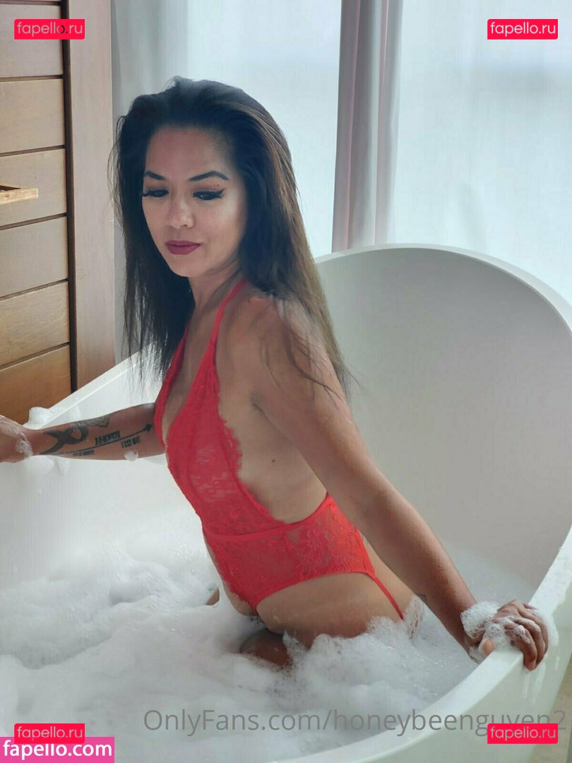 Honeybeenguyen2 / beeforgeorgia Onlyfans Photo Gallery 