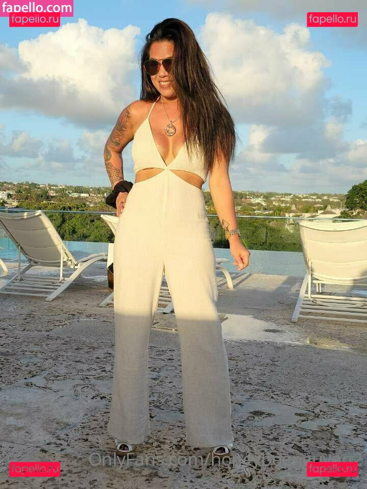 Honeybeenguyen2 / beeforgeorgia Onlyfans Photo Gallery 