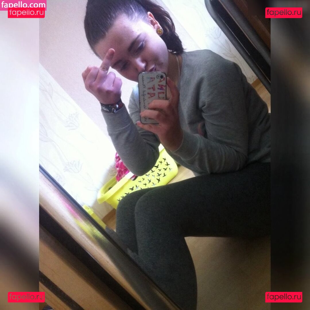 Laura Knoblauch / laurachesnok Onlyfans Photo Gallery 