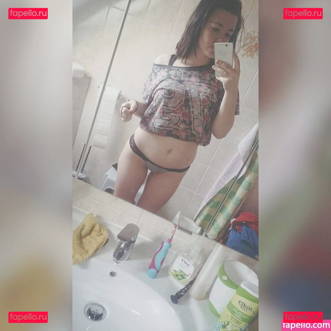 Laura Knoblauch / laurachesnok Onlyfans Photo Gallery 