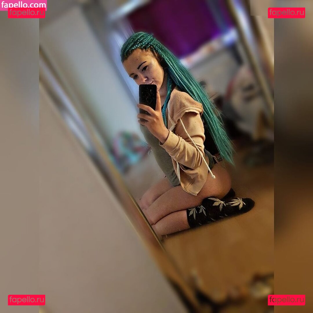 Laura Knoblauch / laurachesnok Onlyfans Photo Gallery 