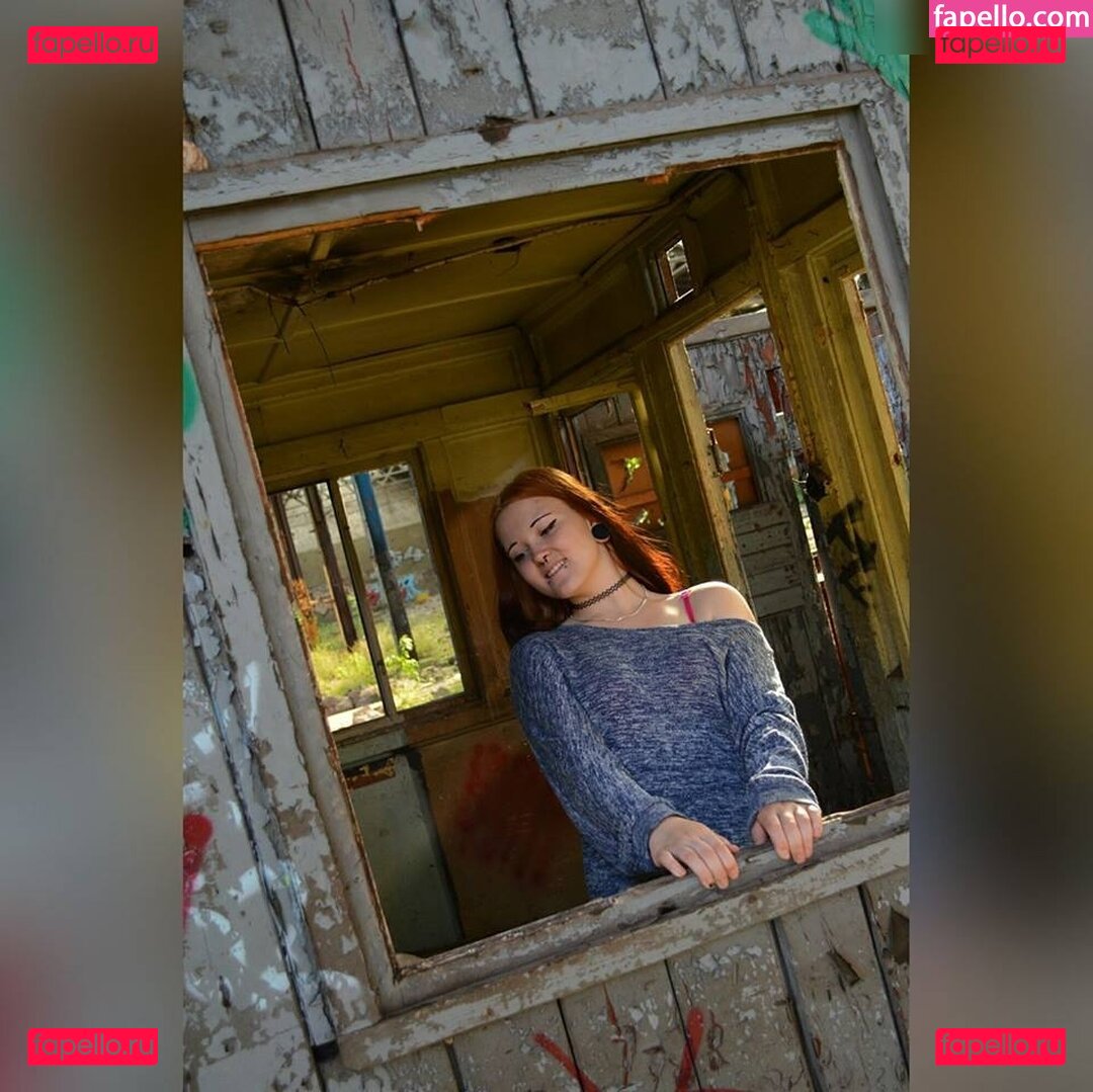 Laura Knoblauch / laurachesnok Onlyfans Photo Gallery 