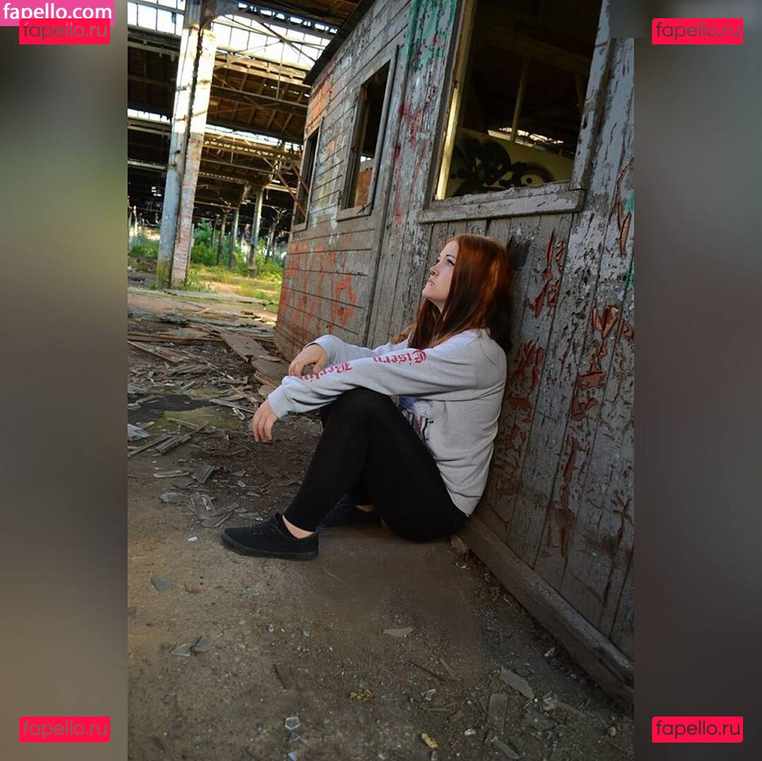 Laura Knoblauch / laurachesnok Onlyfans Photo Gallery 