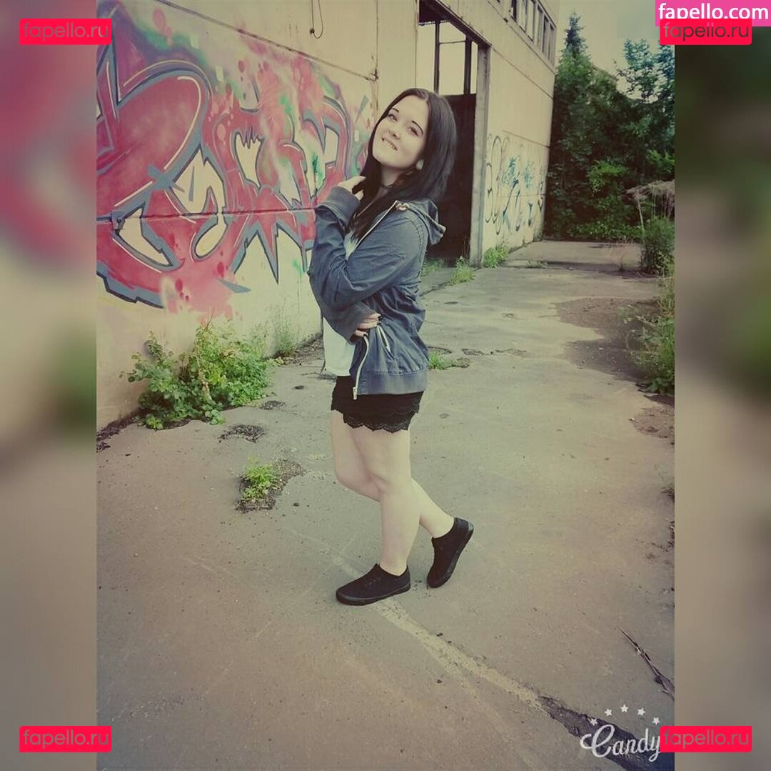 Laura Knoblauch / laurachesnok Onlyfans Photo Gallery 