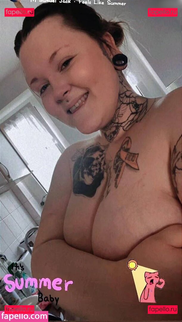 Laura Knoblauch / laurachesnok Onlyfans Photo Gallery 