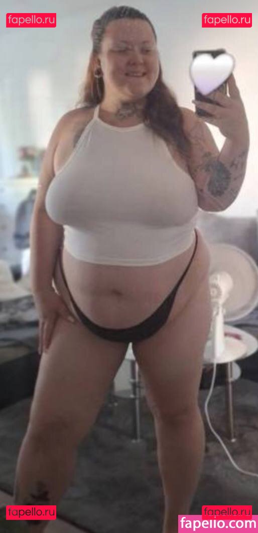 Laura Knoblauch / laurachesnok Onlyfans Photo Gallery 