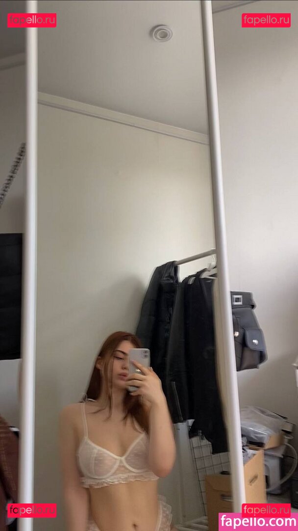 solazola / solntseall Onlyfans Photo Gallery 